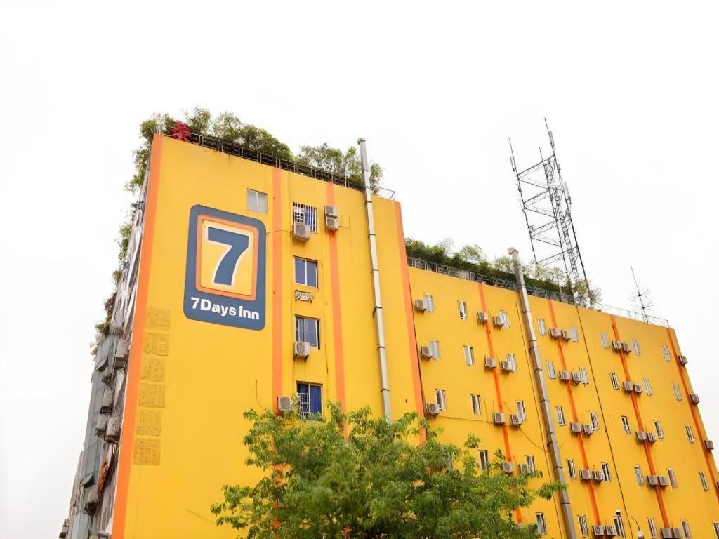 7 Days Inn Chengdu Sichuan University South Railway Station Zewnętrze zdjęcie